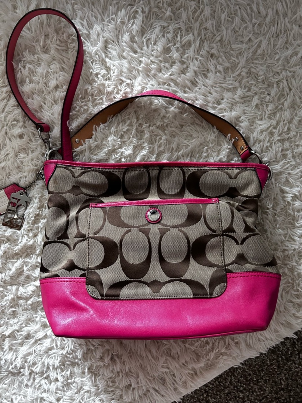 COACH NEW HAMPTONS WEEKEND SIGNATURE COLORBLOCK SHOULDER BAG